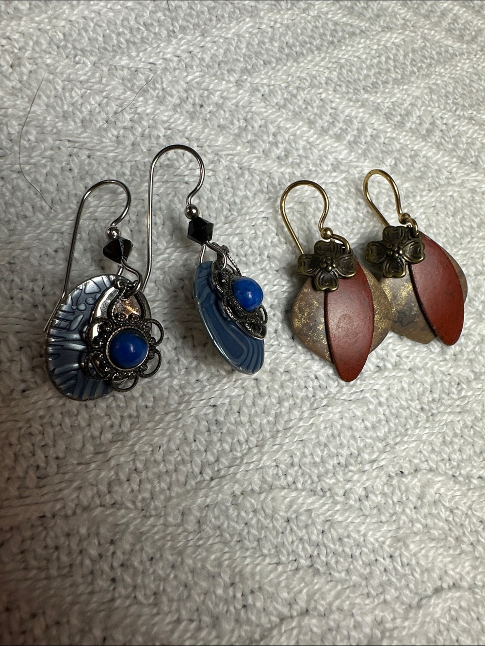 bundle of two pairs of small floral earrings